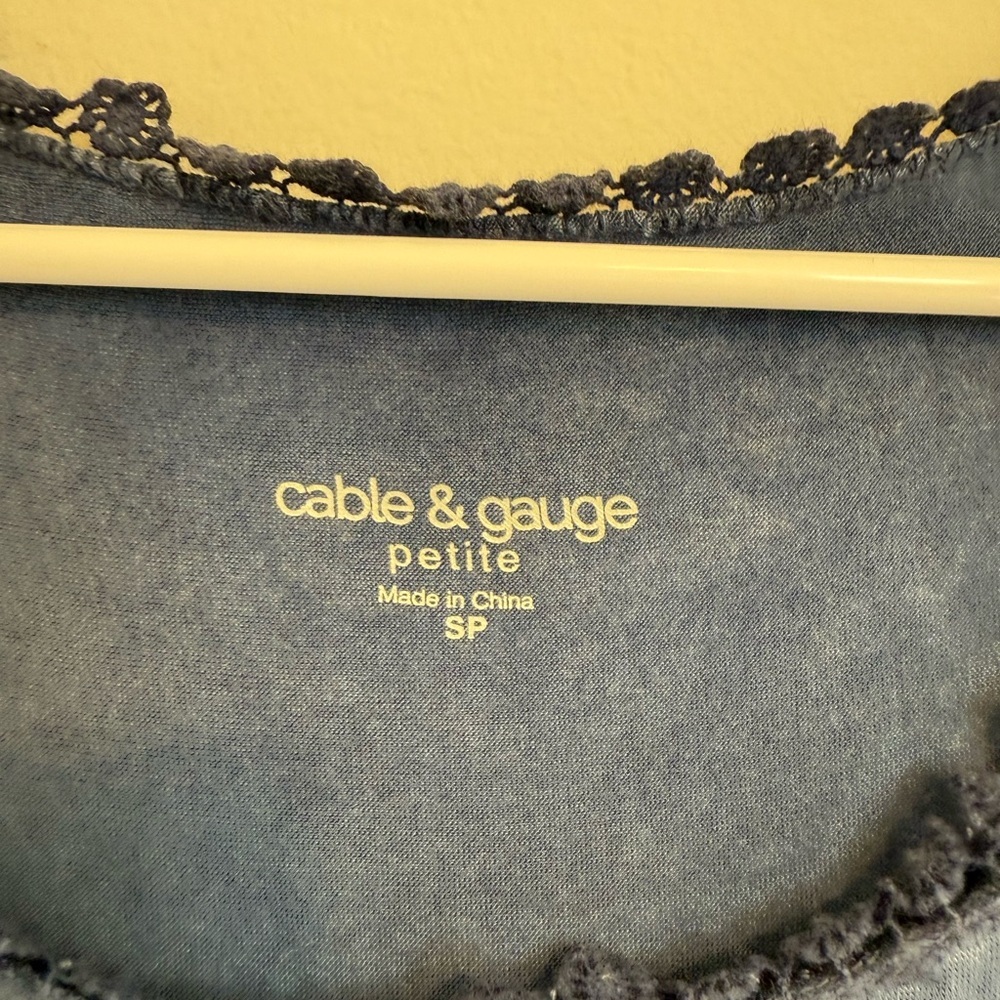 2/$15 Cable & Gauge - Blue Crochet Trim Sleeveless Peplum Tank Top Size SP - Picture 5 of 7